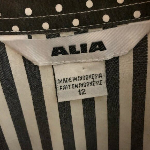 VINTAGE Alia Striped Button Up - Size 12 - Picture 3 of 9